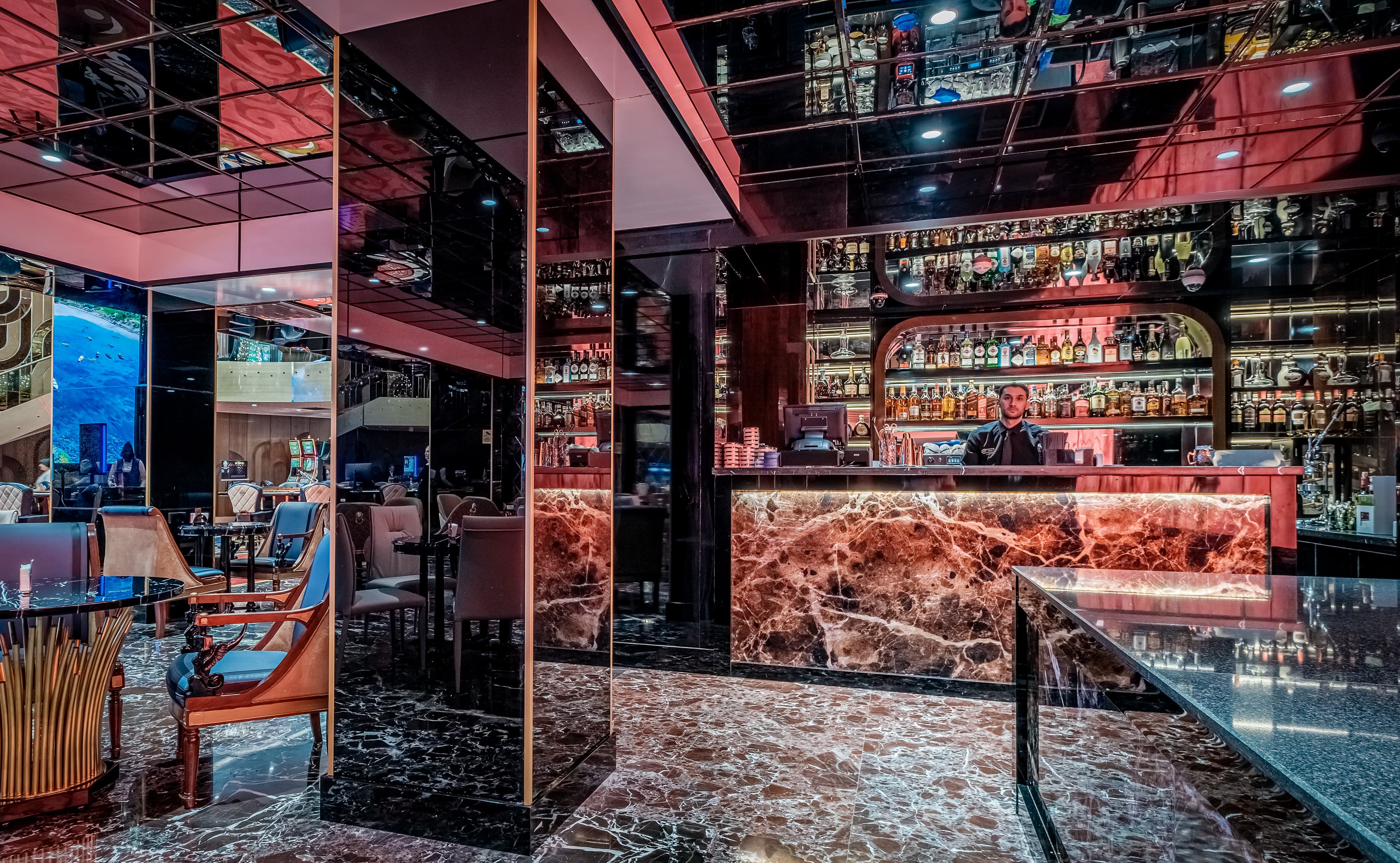 Grand Bellagio bar